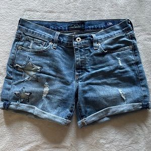 Lucky Brand the roll up denim shorts. Size 2/26